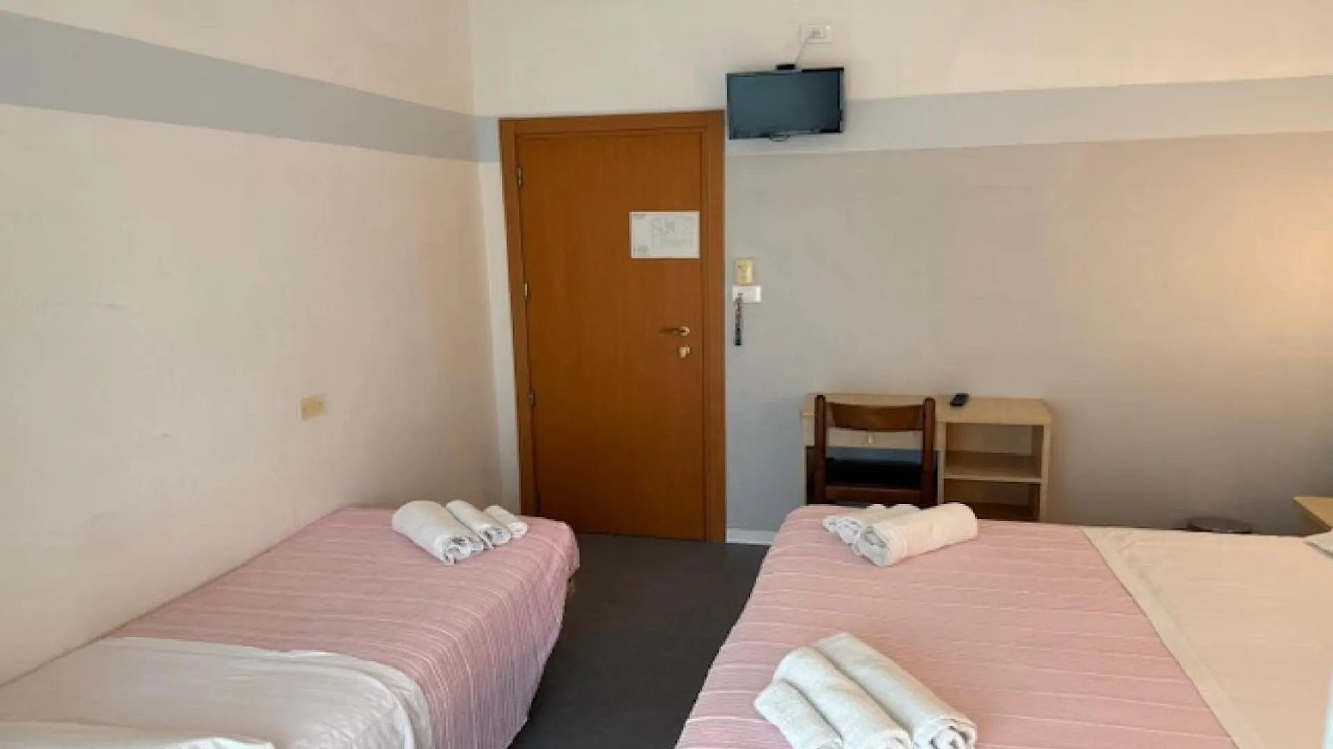 Hotel Nives Rimini 3*,
