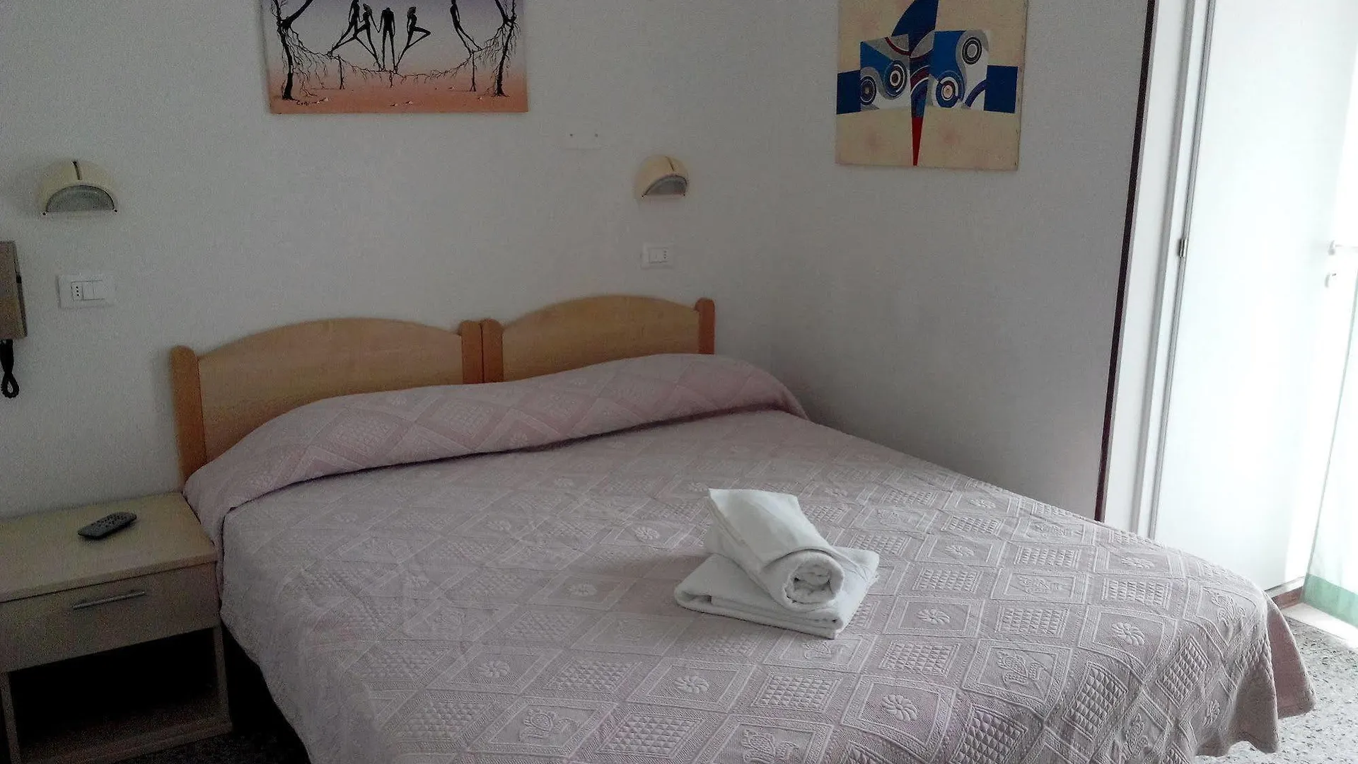 Hotel Nives Rimini 3*,  Italy